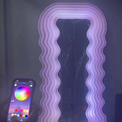 China Eclectic Cell Phone Control Italy Fashion Bright Ultrafragola Led Light Up Full Floor Wavy Framed Mirror for sale