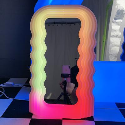 China Eclectic Large Size Neon Lighted Vanity Retro Led Light Up Wavy Rectangle Full Floor Ultrafragola Mirror for sale