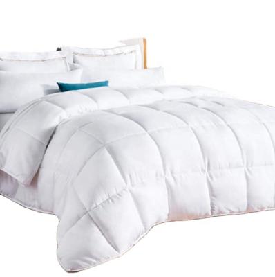 China Oasis Warm Fluffy Hypoallergenic Lightweight All Season Comforter for sale