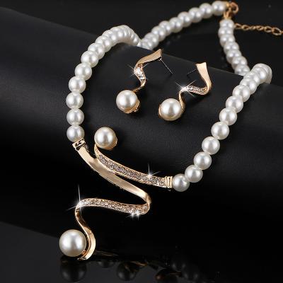 China 2022 African Bridal Jewelry Romantic Wedding Pearl Crystal Necklace Earrings Gold Color Set For Women for sale