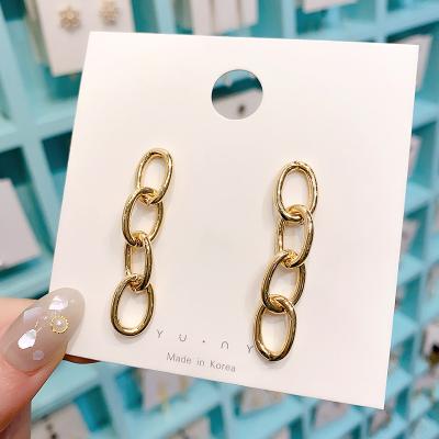 China FASHIONABLE Korean style chain earrings women fashion exaggerated temperament earrings simple fashion high-end stylish earrings for sale