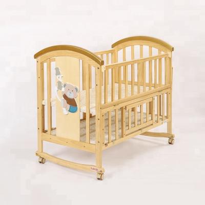 China Eco-friendly Multifunctional Wooden Designer Extendable Solid Wood Baby Crib/Baby Hutch Baby Cradle for sale