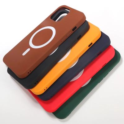 China Best Quality Convenient Cover Silicone Hot Selling Silicone Cell Phone Case Magnetic Silicon Phone Cover With OEM Logo For Iphone 13 for sale