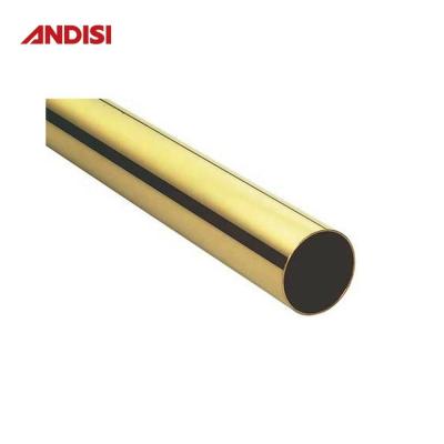 China Aangepaste lengte ronde metalen kleding hangend rails voor garderobe goud wit zwart chroom Te koop