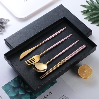 China Sustainable Spoon Fork Set Silver And Gold Portuguese Cutlery Set Mirrors Polished Stainless Steel Cutlery Set for sale