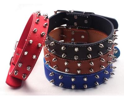 China Viable Hot Selling Pointed Dog Collar Dog Collar Pit Bull Nailed Leather Dog Collar for sale