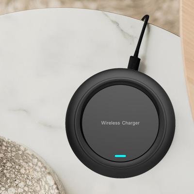 China High quality mobile phone 10w fast charge for iphone wireless charging protection for sale