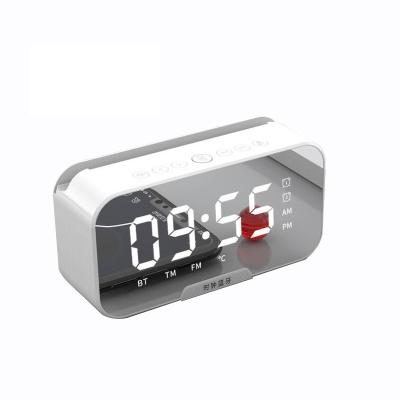 China New FM Alarm Clock Dolby Alarm Clock Mini Mirror Gift Card Collection Digita Speaker Wireless Broadcasting Speaker en venta