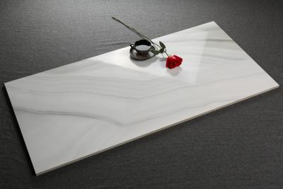 China Teja pulida Carrara italiana de la porcelana del diseño, teja de mármol mate de la porcelana gris clara en venta