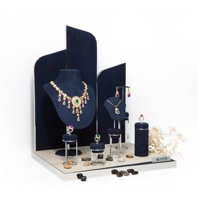 China Jewelery Store Display OEM/ODM Eco Friendly Wooden Necklace Accessories Breaks Out Jewelry Display Stand Set for sale