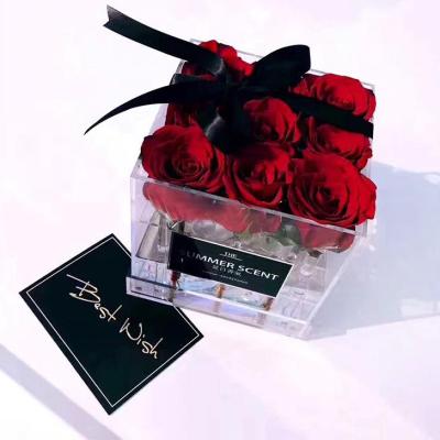 China Natural Touch Yunnan Clear Acrylic Preserved Roses Flower Box for sale