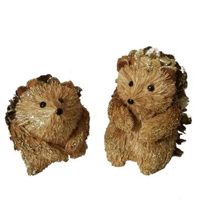 China Durable Custom Design Natural Moving Sisal And Pinecone Hedgehog Christmas Decorations for sale