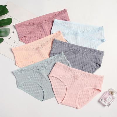 China New Antibacterial Pure Cotton Prenatal Postpartum Panties Childbirth Low Waist Under Lace Rim Briefs Panties For Pregnant Women for sale