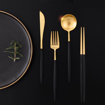 China Viable 10% Hongda 24K Matte Brushed Resin Handle Luxury 10% Gold Plated Fork Spoon Wedding Flatware for sale