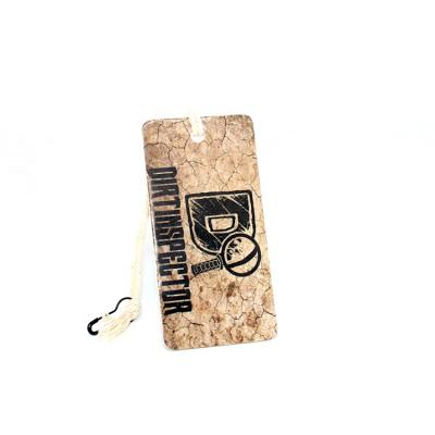 China Qingdao Sustainable Custom Fancy Garment Paper Fashion Hangtag for sale