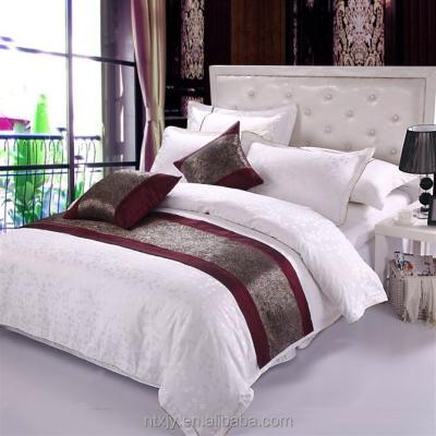 China Jacquard Embroidery Hotel Bed Runner Elegant Bedspreads for sale