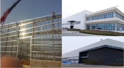 China Edificio de acero prefabricado galvanizado para oficinas con techo inclinado y fundamento de concreto en venta