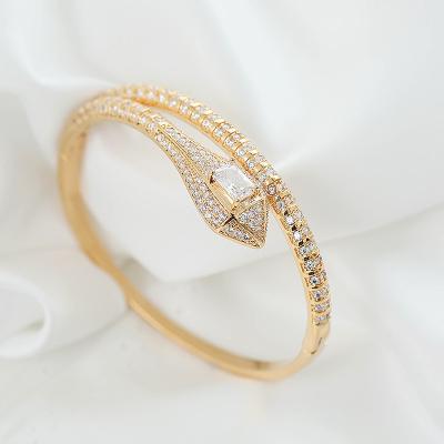 China Vintage Plated Delicate 18K Gold Ladies Bracelet Cubic Zirconia Ladies Soft Snake Bracelet for sale