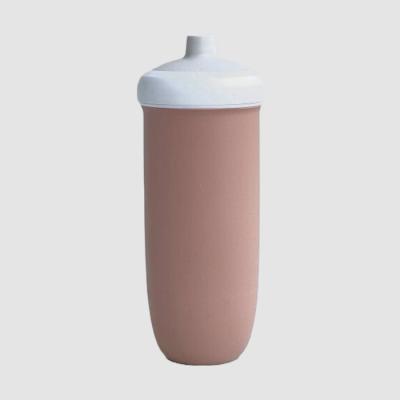 China Leakproof Chestnut Brown720ml Modern Silicone Bottle for sale