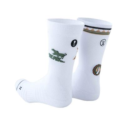 China Wholesale Custom Breathable Outdoor Sport Comfortable Logo White Men's Running Basketball Socks Breathable Socks for sale