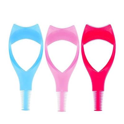 China Cosmetic Tool Eyelash Comb 3 in 1 Eyelash Tools Mascara Shield Applicator Plastic Eyelashes Eyelash Brush Curler Guard Tool for sale