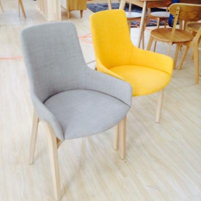 China Fabric Cushion Free Sample Cheap Modern Dining Room Furniture Velvet Chair / Wooden Dining Chair for sale