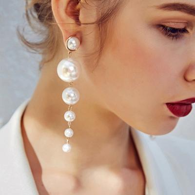 China 2019 hot wholesale fashion ALLOY long drop pearl chain fashion hanging stud earrings for women girls for sale