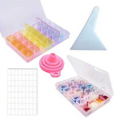 China Customization LINGMU Diamond Painting Tool Grid Jewelry Storage Box Custom Detachable Plastic Clear Transparent Box 28 Color for sale