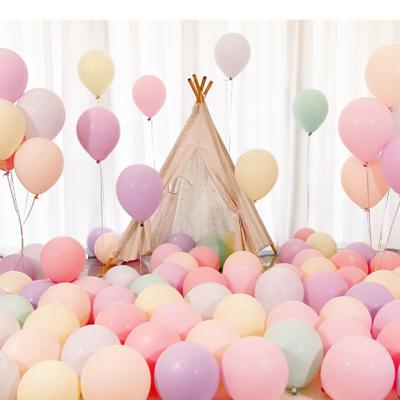 China Best Selling Eco-friendly 12inch Disposable Glossy Latex Balloons Inflatable Air Balls For Birthday Party Decoration for sale