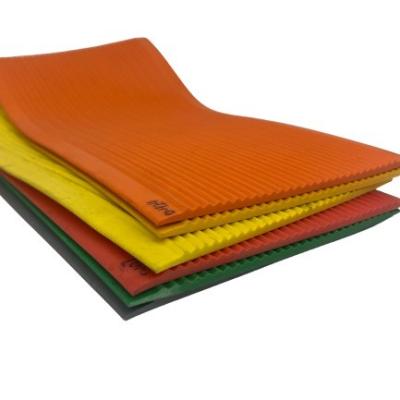 Cina Servizio personalizzato è Pvc gomma Strip Stair Nosing per la protezione anti-slip bordo delle scale in vendita