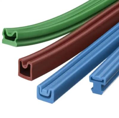 China 3M selbstklebender D-Form-Silicone-Gummi-Extrusionsstreifen für den Weißverarbeitungsdienst zu verkaufen