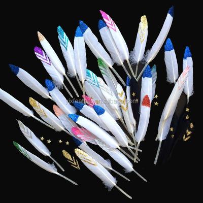 China Wholesale Goose Feather Feather Gold Glitter Craft Decorations For Wedding Centerpieces Home Decoration for sale