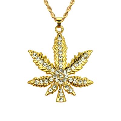 China Luxury Manufacturers Wholesale New Fashion Jewelry Hip Hop Diamond Maple Leaf Pendant Necklace Luxury Jewelry Necklace for sale