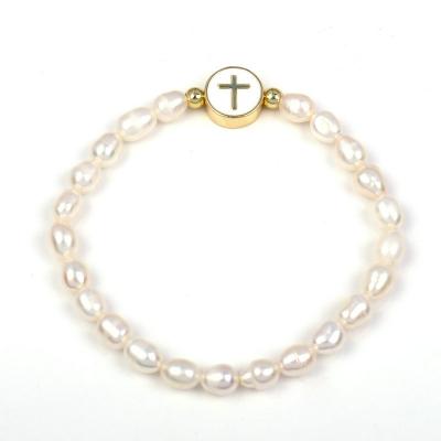 China TRENDY Baroque Pearl Bracelets Bridesmaids Gifts, Layered Freshwater Pearl Bracelets, Letter/Cross Charm Stacked Pearl Elastic Bracelet for sale