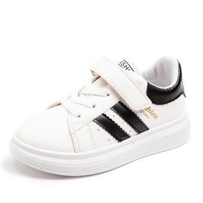 China Lightweight Fashion Kids Casual Board Shoes Student White Sneakers Skateboard Shoes for sale