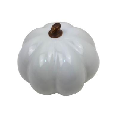 China Cheap Europe Plain Halloween Figurine Shape Cute Decor White Ceramic Pumpkins for sale