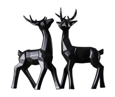 China Modern Ceramic Deer Couples Figurine Home Decor European Style Fashion Art for sale