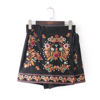 China 2019 Wholesale Bohemian Clothing Tribal Embroidery Breathable Pull-on Shorts Woman for sale