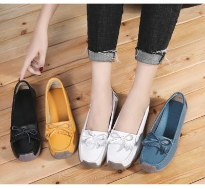 China 2021 Flat Running Women's Fashion Cheap Basic Fabric Soft Insole Upper Popular Printing Elastic Flat Women Shoes for sale