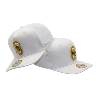 China COMMON White Suede 5 Panel Trucker Caps Metal Custom Gold Logo Snap Trucker Hat Sport Caps Wholesale for sale