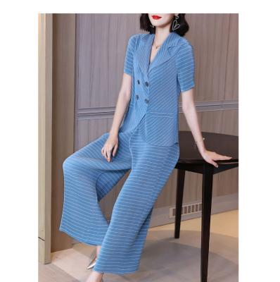 China QUICK DRY Women Tracksuits Two Piece Set Short Sleeve Print Top Long Pants 2 Piece Set Office Pleated Suit for sale