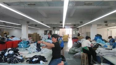 Verified China supplier - Guangzhou Qianyi Clothing Trading Co., Ltd.