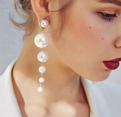 China Big Long Simulated Pearls Elegant Fashion Trendy Pearl Earrings String Statement Drop Earrings for sale