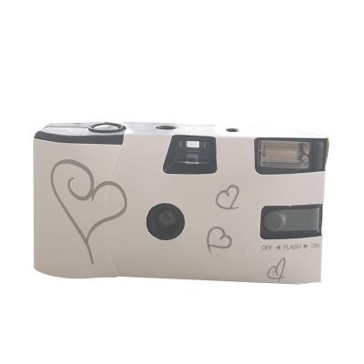 China Cheap Disposable Camera 35mm Film Camera With Flashlight Build In Battery With FUJI 200ASA 36EXP Color Film Customized Color Box Design for sale