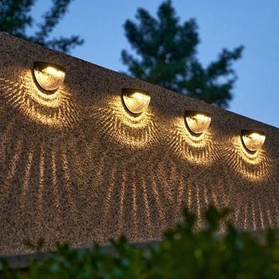 China Garden Solar Atmosphere Lights Fence Outdoor Use Waterproof Installed Decorative Garden Layout Balcony Lights for sale