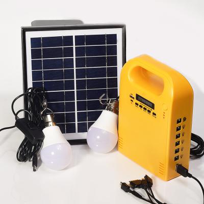 China Customized Outdoor Solar Powered All-in-One Portable Home Storage Lighting System Residential Solar System with Bulb Host Flashlight for sale