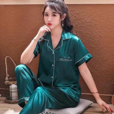 China QUICK DRY Women Short Full Sleeve Pajama Set With Capri Pants Cartoon Print Sleep Shirt Sleepwear Pj Two Piece Set for sale