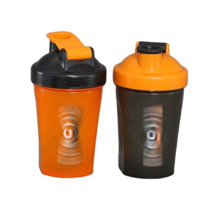 China Modern 400ml Plastic Shaker Bottles With Metal Ball , GYM Plastic Shakers for sale