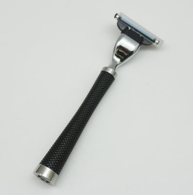 China New Arrival Good Quality Triple Blade Men Shaving Razor Custom Logo Triple Blade Beard Shaving Razor With Metal Handle for sale