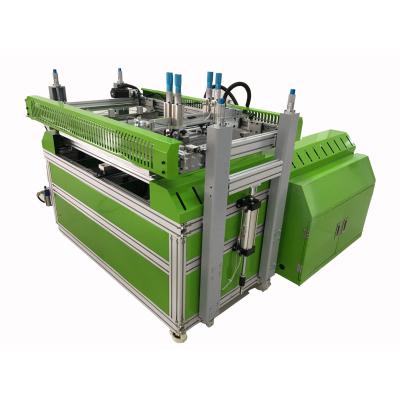 China New Automatic BT Clothing - 4000 C Glue Spreader Easy Operation Design Spreader For Clothes / Automatic Submerged Spreader Machine for sale